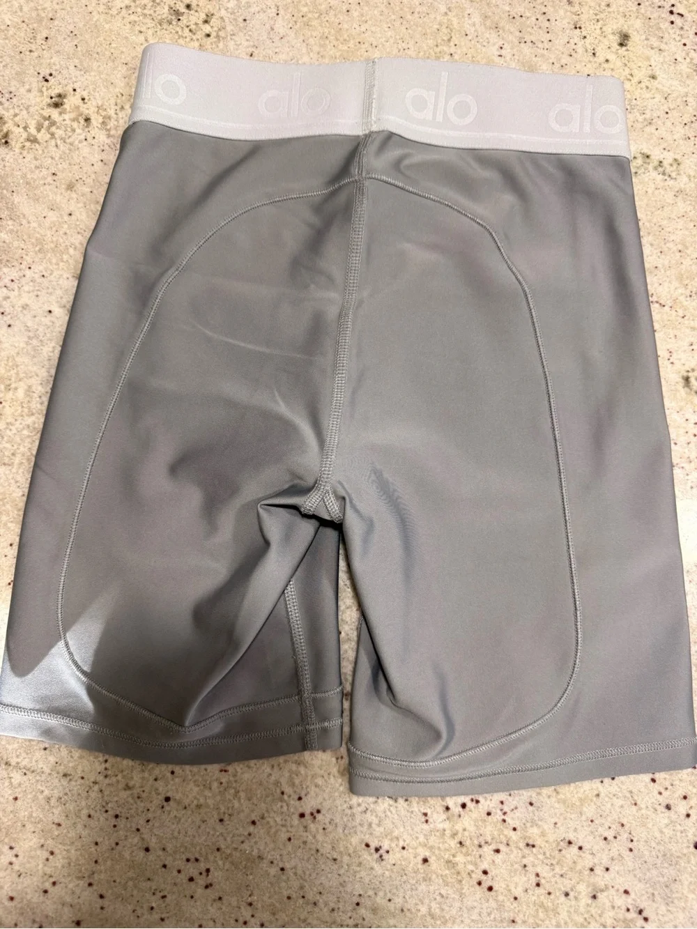ALO Yoga supportive compression